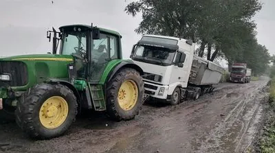 Армія рф вночі вдарила по селищу на Донеччині: є постраждалий та пошкодження