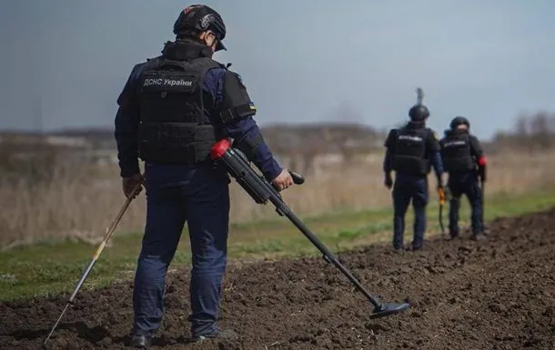 Японія і Камбоджа розміновуватимуть Україну