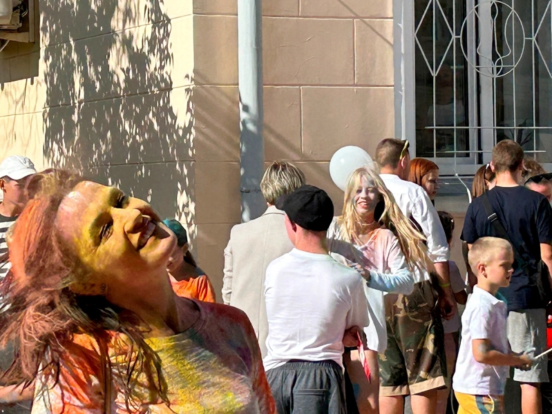 Яскраві моменти Holi-fest у Ніжині