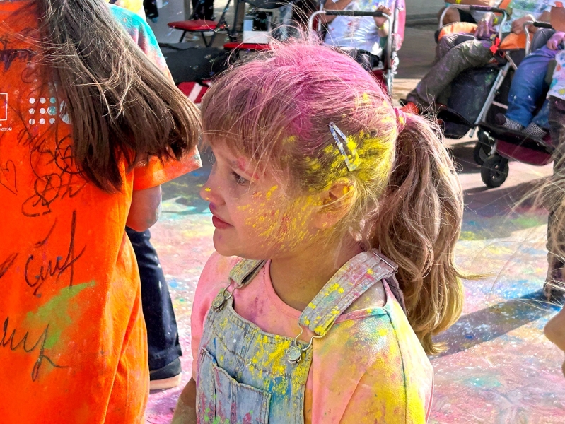 Яскраві моменти Holi-fest у Ніжині