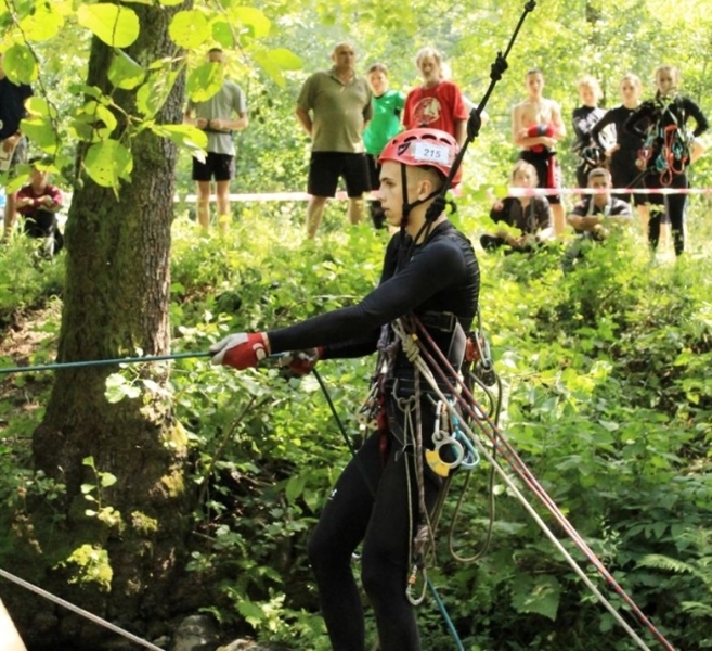 Команда Чернігівщини здобула дві першості на Чемпіонаті України серед юнаків з пішохідного туризму