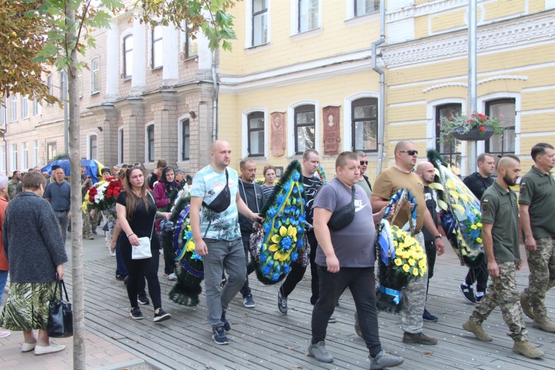 Ніжин прощався із загиблим воїном – Максимом Глиняним