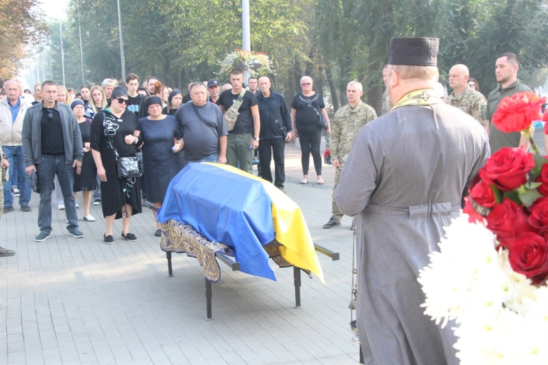 Ніжин прощався із загиблим воїном – Максимом Глиняним