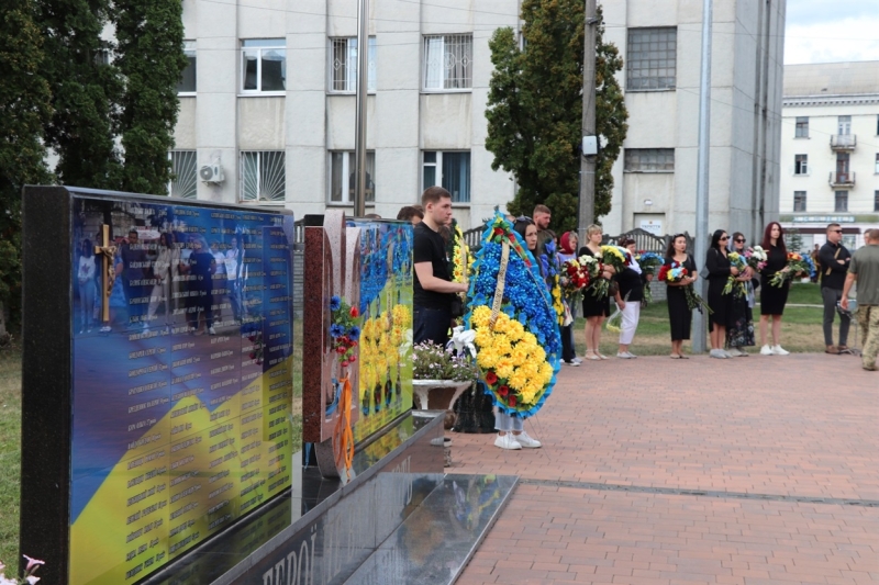 Ніжин провів в останню путь загиблого захисника – Олександра Біленка