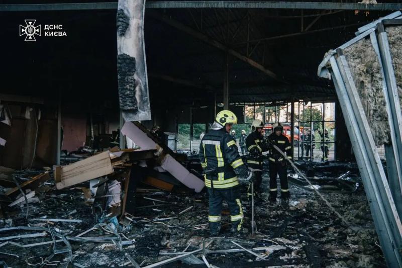 Сирський зустрівся з бригадами, які тримають оборону Донецькому напрямку