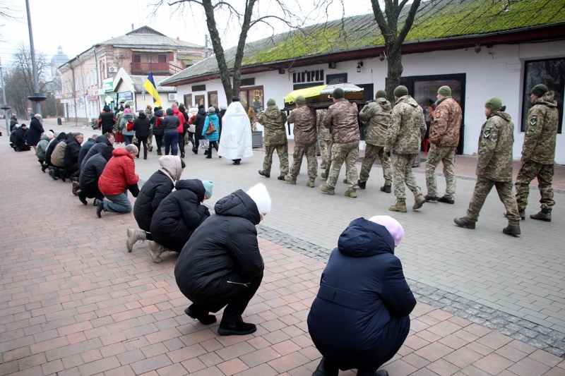 У Ніжині попрощалися із загиблим воїном Андрієм Петровичем Лосем