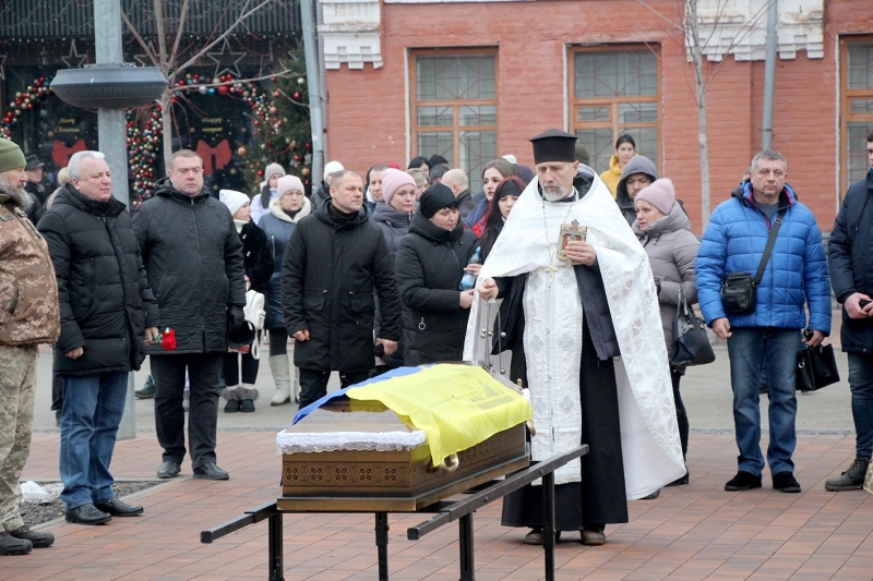 У Ніжині попрощалися із загиблим воїном Андрієм Петровичем Лосем