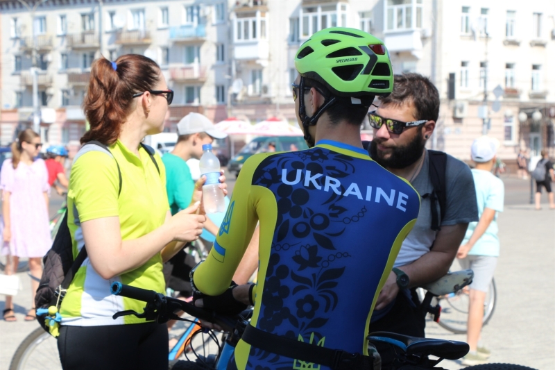 У Ніжині відбувся ювілейний благодійний велопробіг. Збирали кошти на ЗСУ