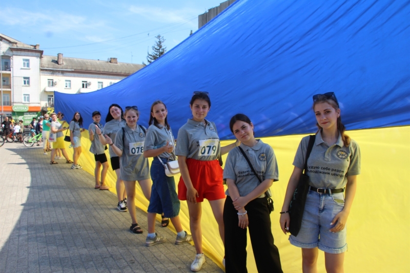 У Ніжині відбувся ювілейний благодійний велопробіг. Збирали кошти на ЗСУ