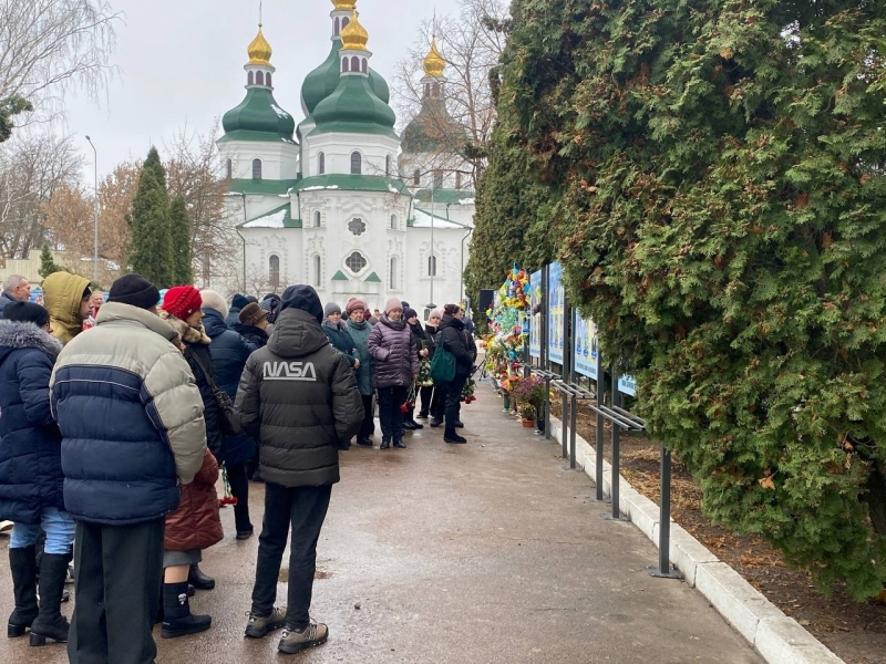 У Ніжині відкрили три стенди пам'яті загиблим захисникам