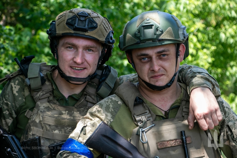 Воїна з Корюківки нагородили відзнакою Головнокомандувача Збройних Сил України